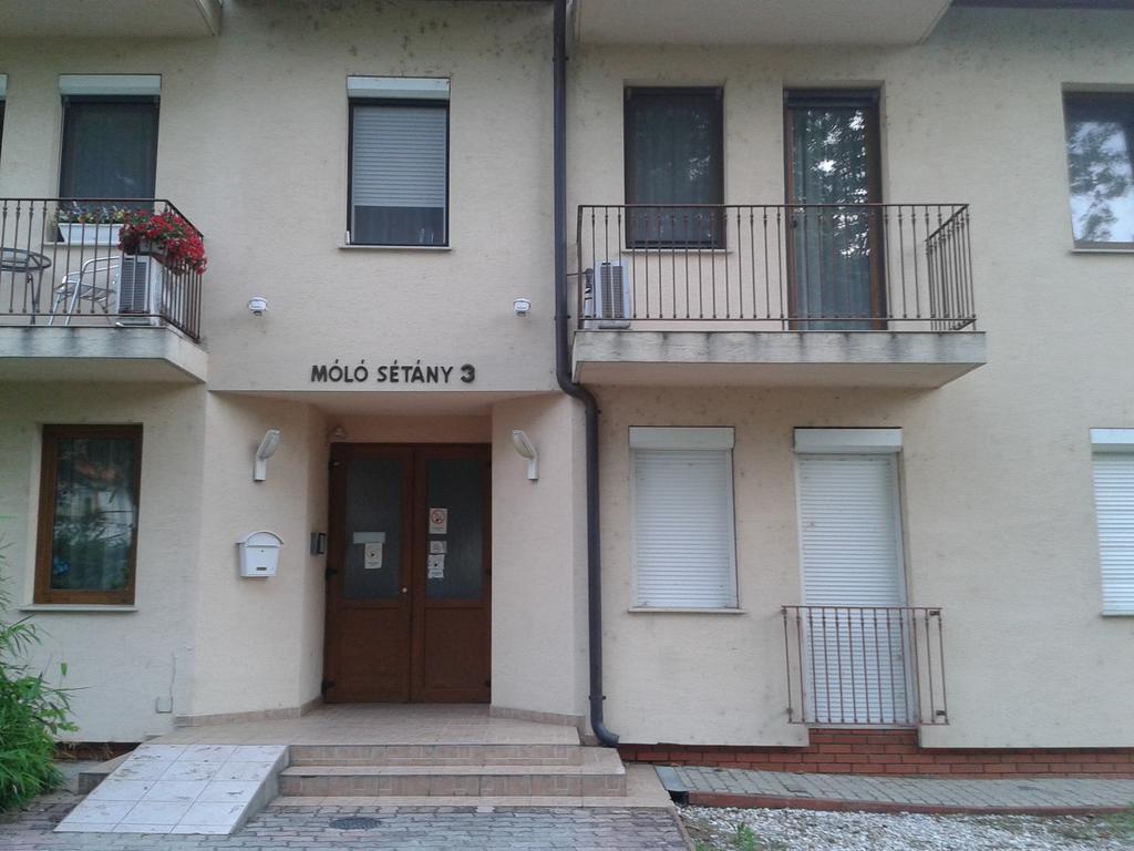 Park Sétány Apartman Balatonlelle Esterno foto