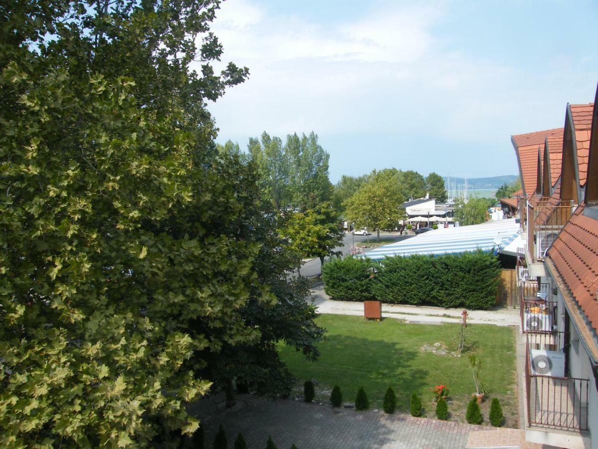 Park Sétány Apartman Balatonlelle Esterno foto