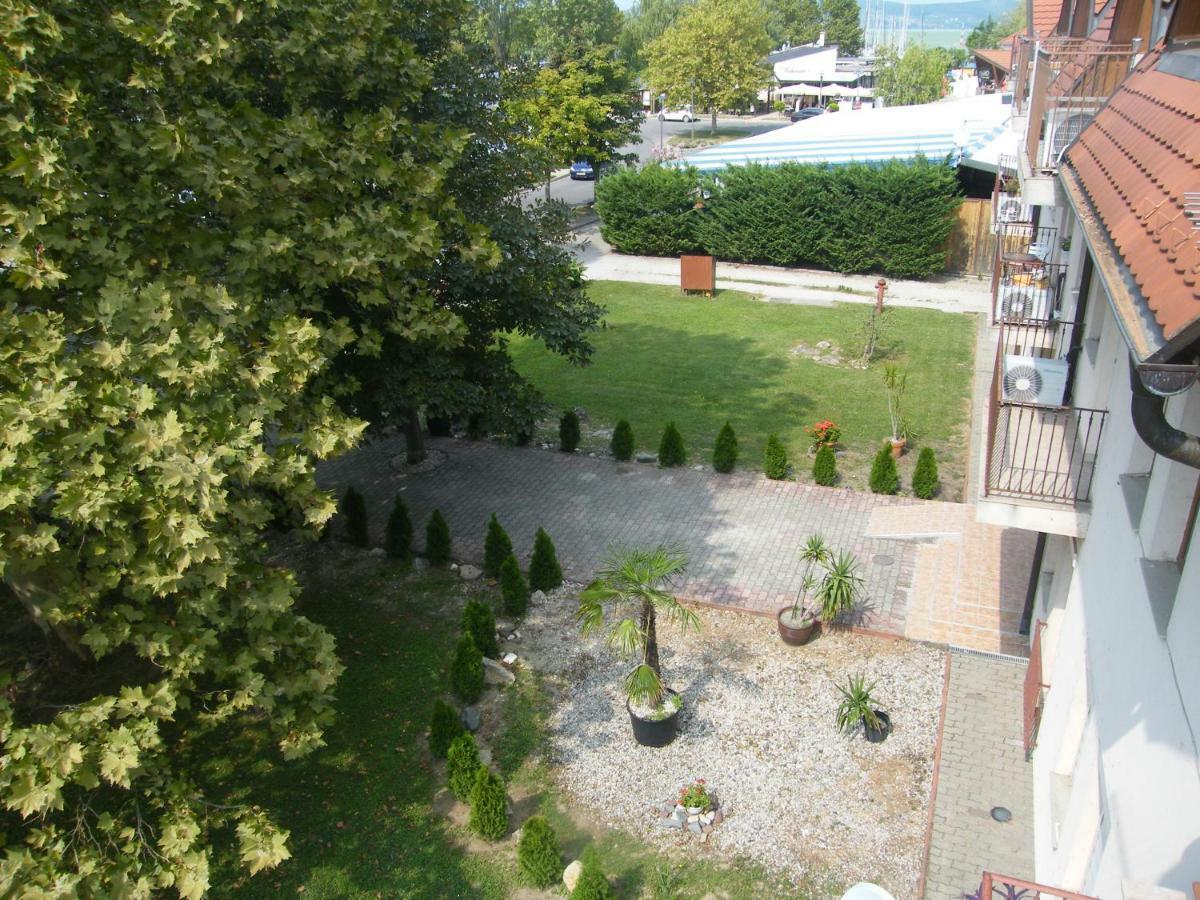 Park Sétány Apartman Balatonlelle Esterno foto